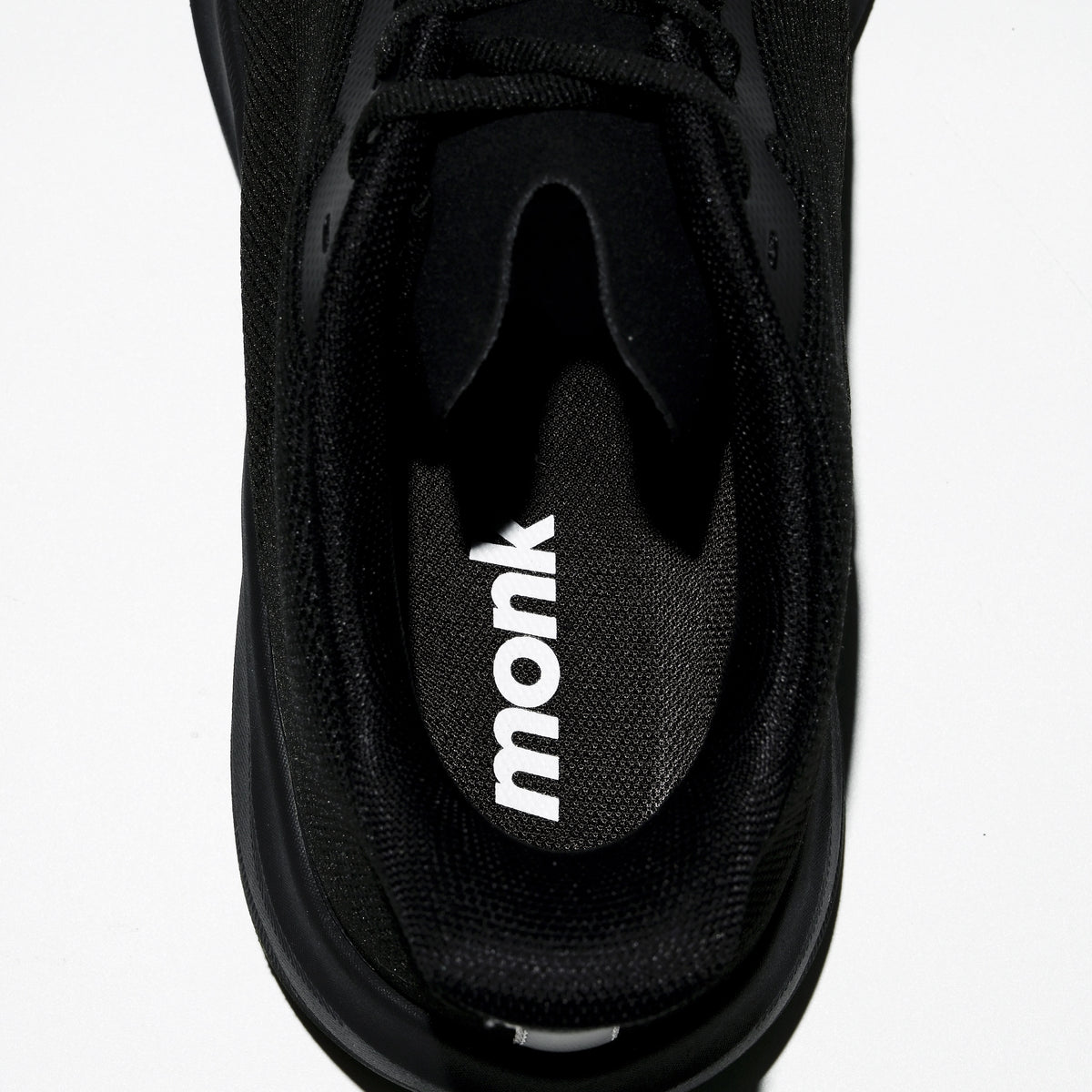 Zapatillas running Monk Zero Shadow en uso