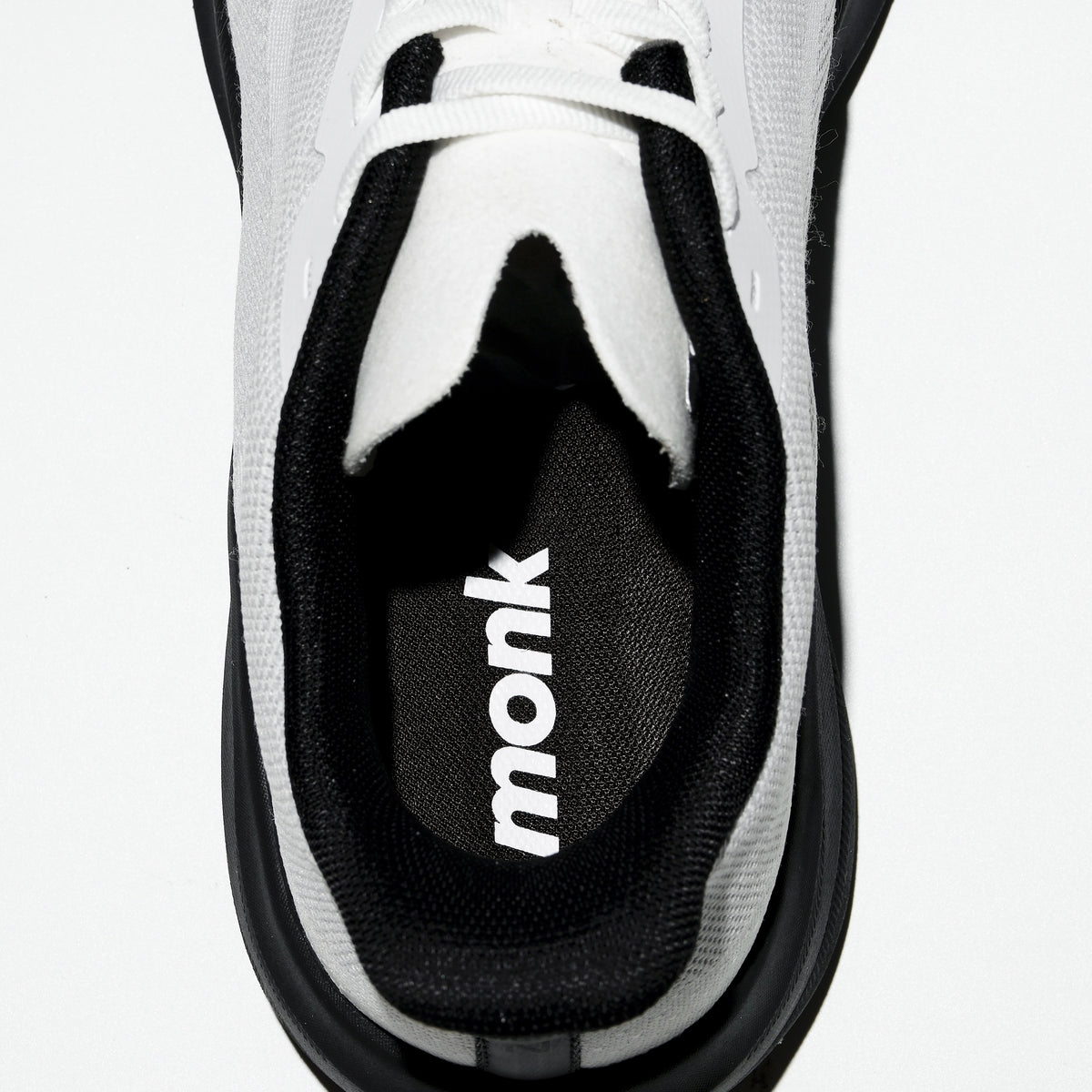 Zapatillas running Monk Zero Moonlight en uso