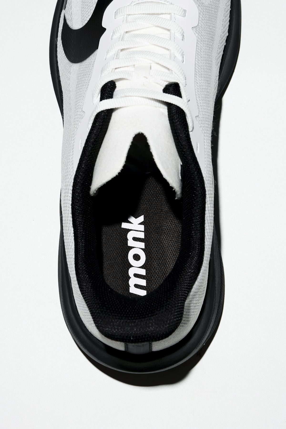 Zapatillas running Monk Zero Moonlight en uso