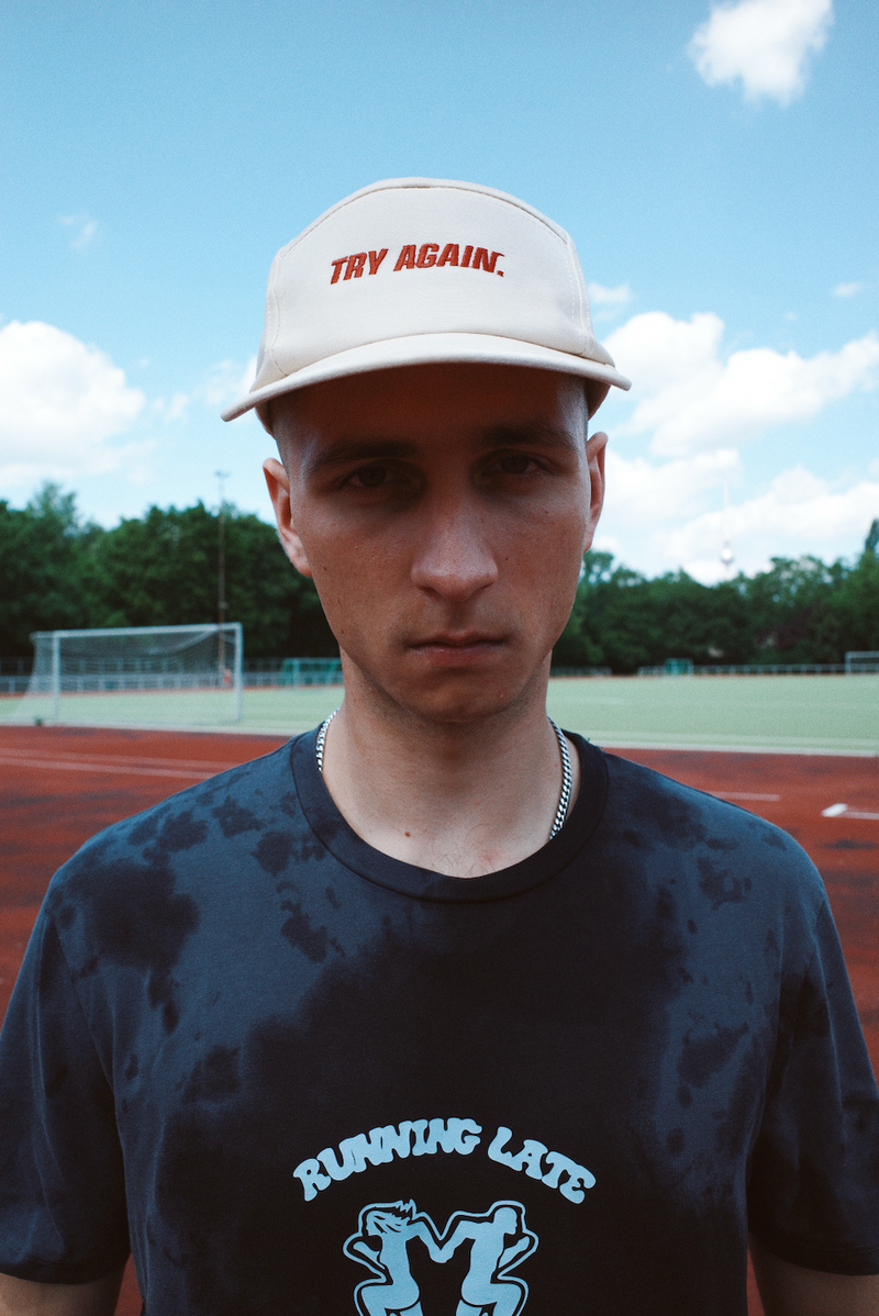 Monk x Humpier – Gorra Edición Limitada 5 Paneles