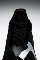 Zapatillas Monk Zero Shadow – detalle costuras y acabado