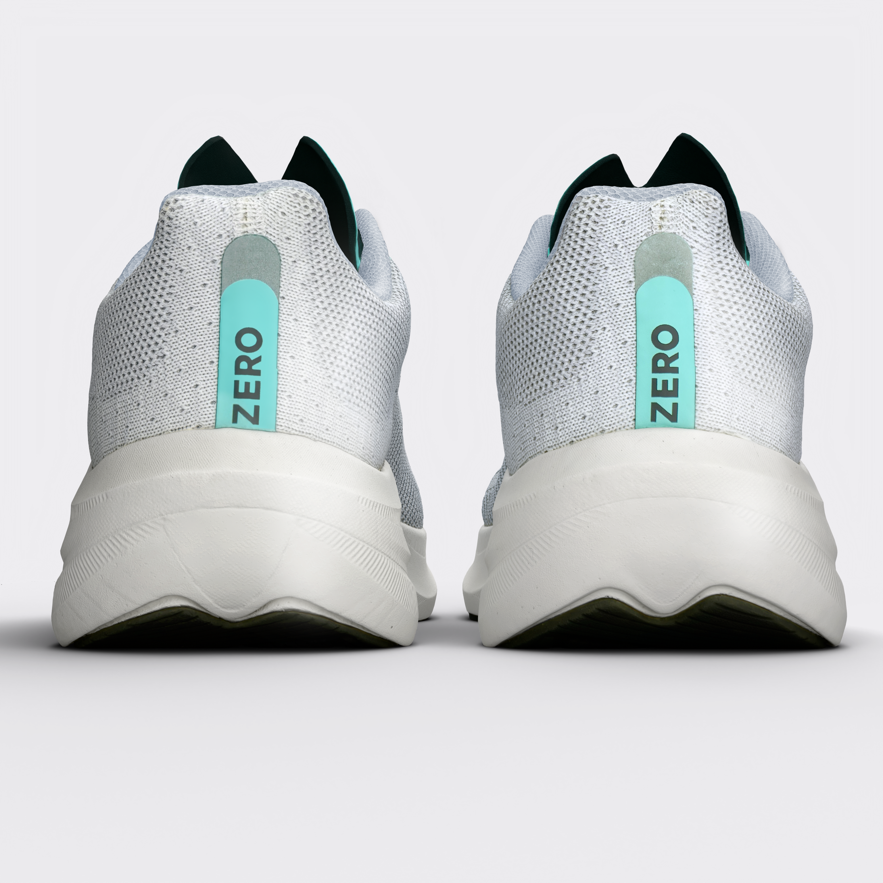 Corredor con zapatillas Zero Minted Ice Monk Performance en carretera – running urbano